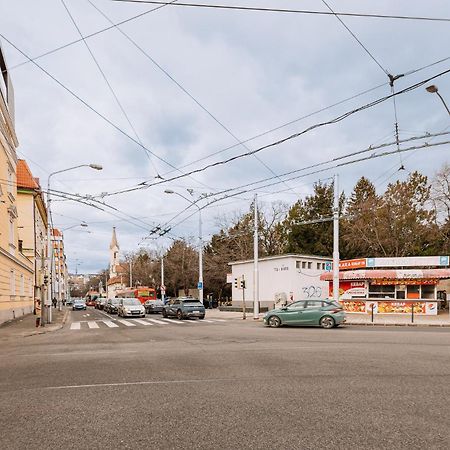 Skau 1 Old Town Family & Business Apartment Free Parking Bratislava Eksteriør bilde