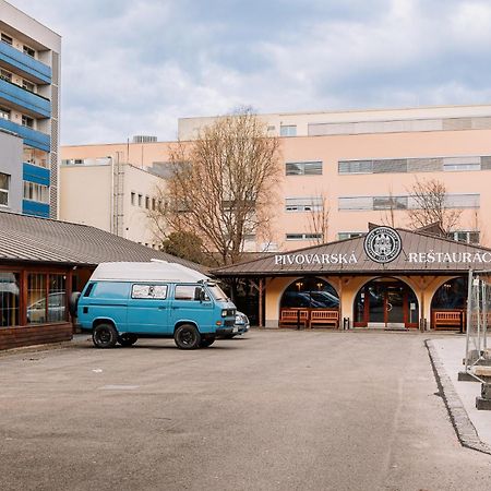 Skau 1 Old Town Family & Business Apartment Free Parking Bratislava Eksteriør bilde