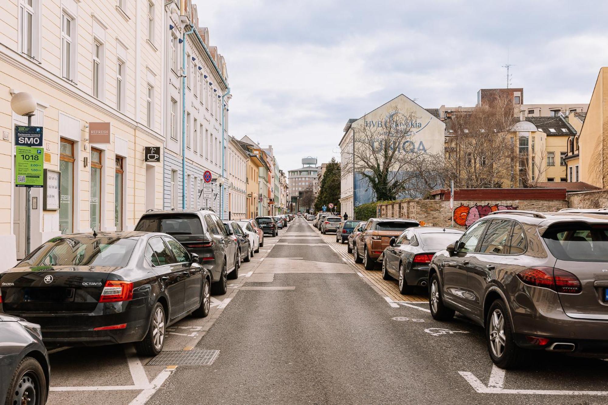 Skau 1 Old Town Family & Business Apartment Free Parking Bratislava Eksteriør bilde