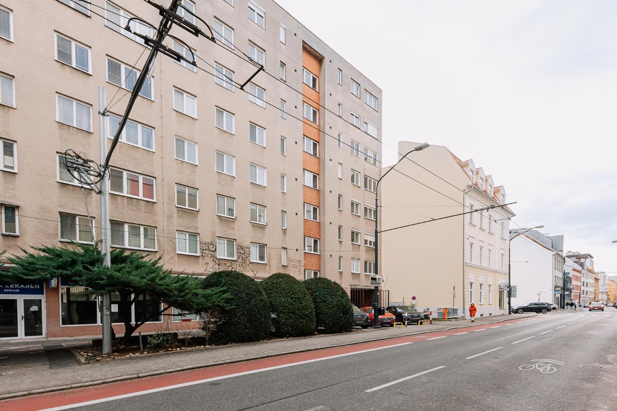 Skau 1 Old Town Family & Business Apartment Free Parking Bratislava Eksteriør bilde